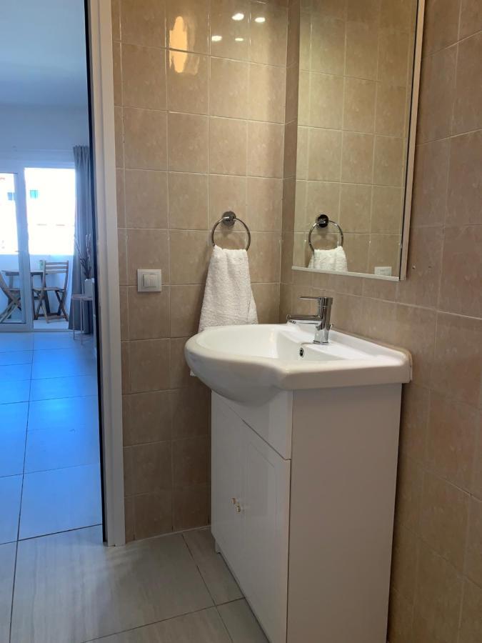 Estudio La Gavota, A 2 Minutos De La Playa Apartment Los Cristianos  Exterior photo